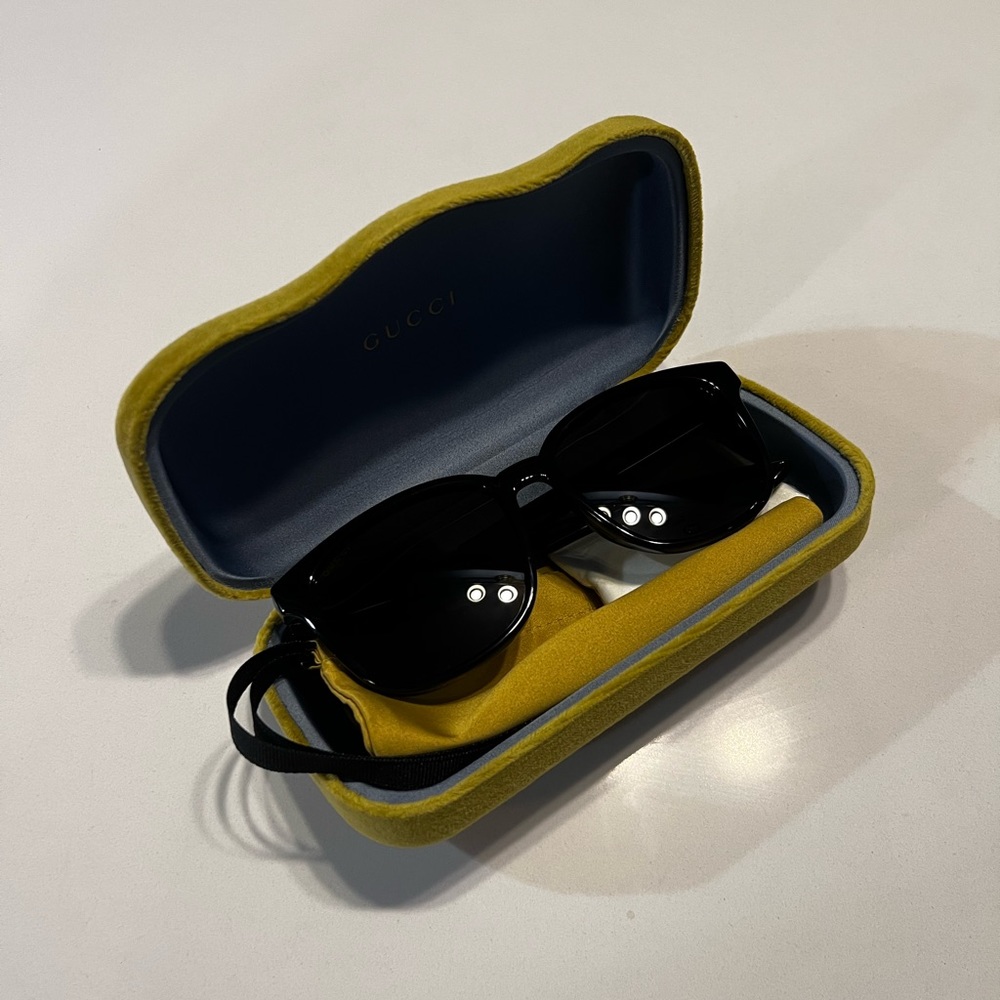 GUCCI Square GG Injected Sunglasses - Picture 2 of 4